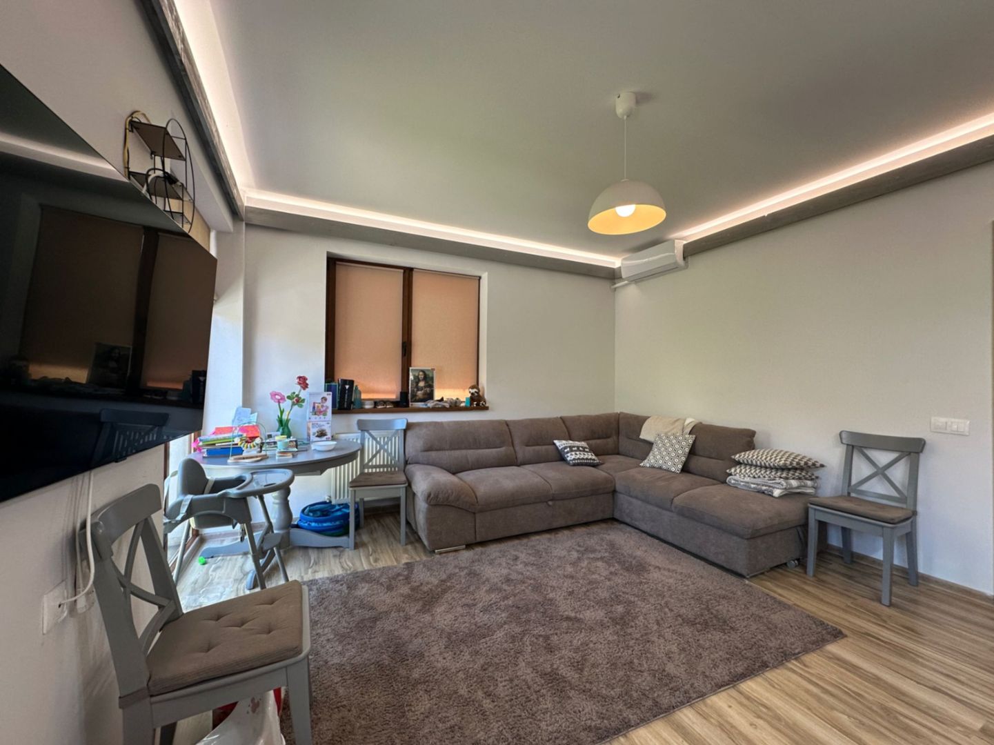 Vilă modernă în Corbeanca | Construcție solidă, 3 dormitoare + birou