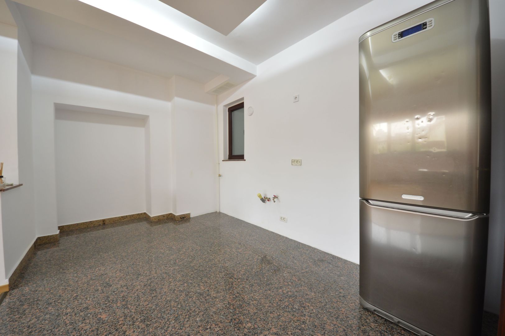 5 room Apartment for sale, Aviatorilor area