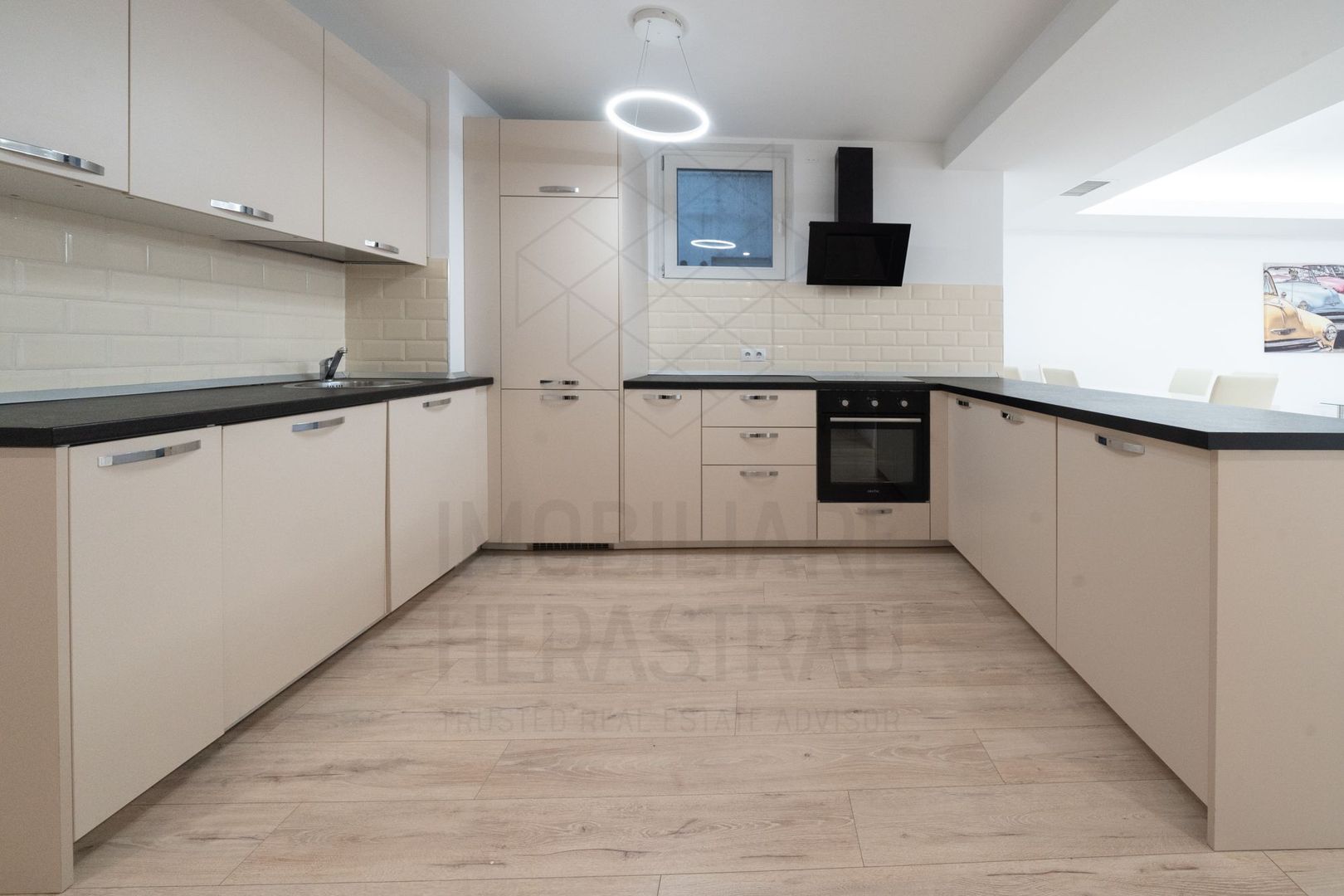 4 camere superbe in prima linie Parc Herastrau