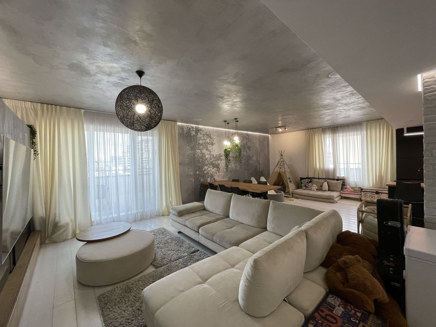 Stunning one-of-a-kind Penthouse with rooftop in Herastrau | Satul Francez