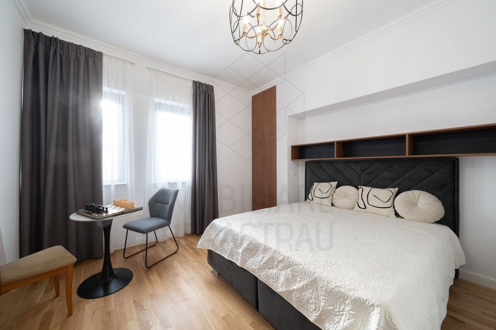 Calea Victoriei | Apartament superb si luminos, cu vedere deschisa