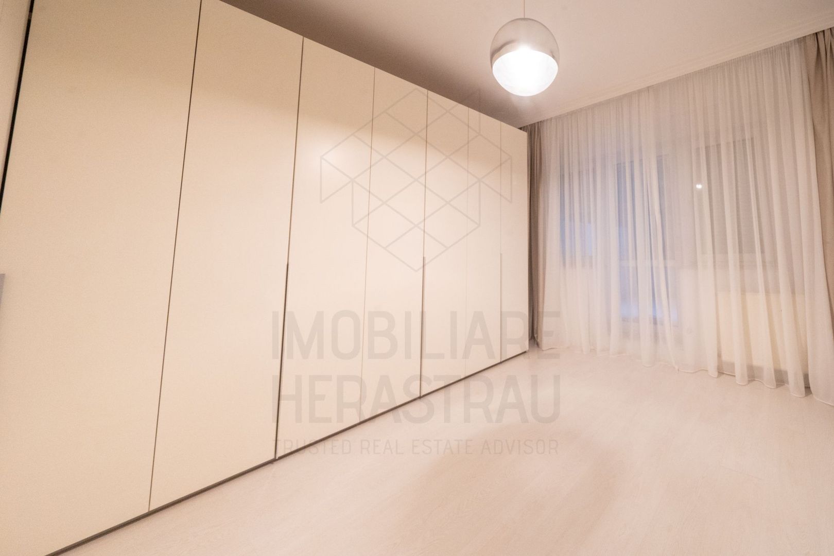 Park Residence | 5 camere | Sos Nordului | Vedere Parc