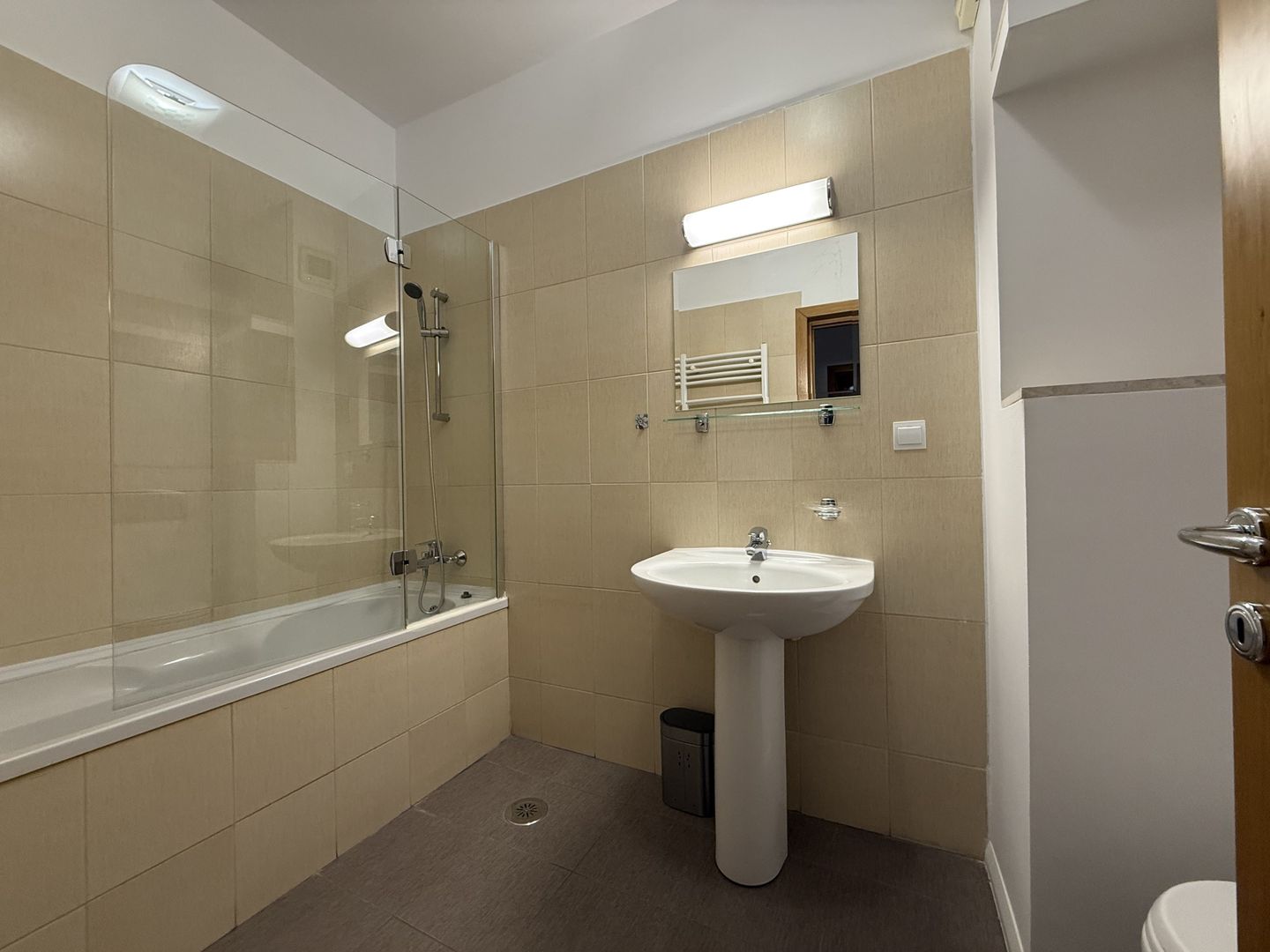 3 room Apartment for rent, Herastrau area