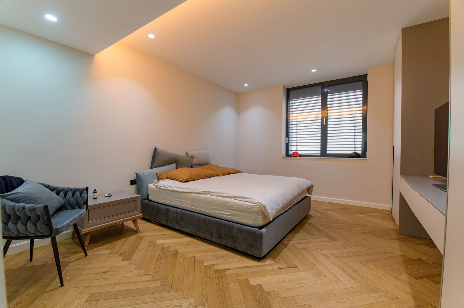 Apartament cu 4 camere de vânzare în zona Soseaua Nordului