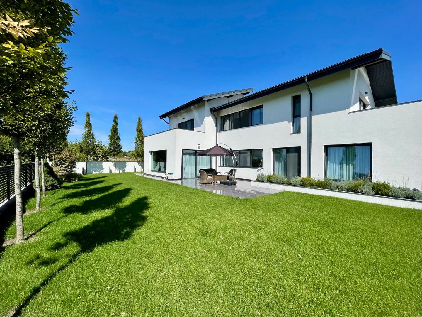 Laguna Albastra | Corbeanca | Luxury Homes