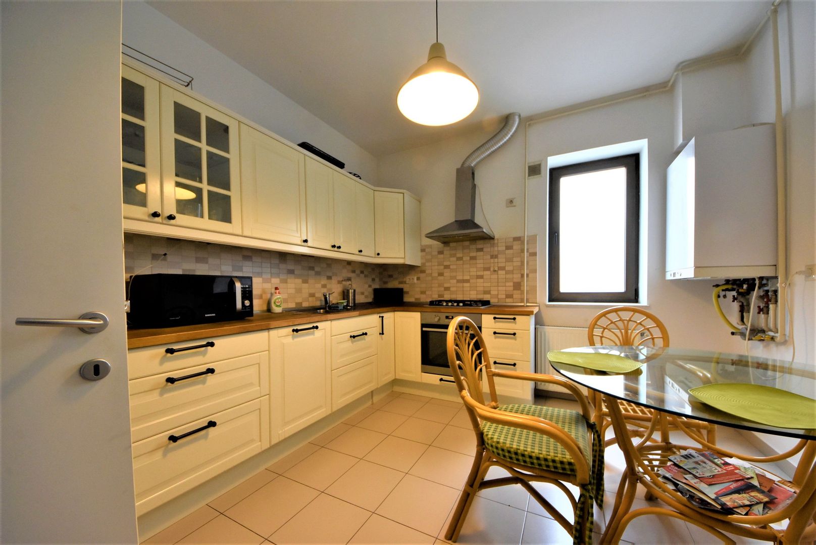 Apartament generos 3 camere , 2 locuri de parcare, Pet friendly | Iancu Nicolae