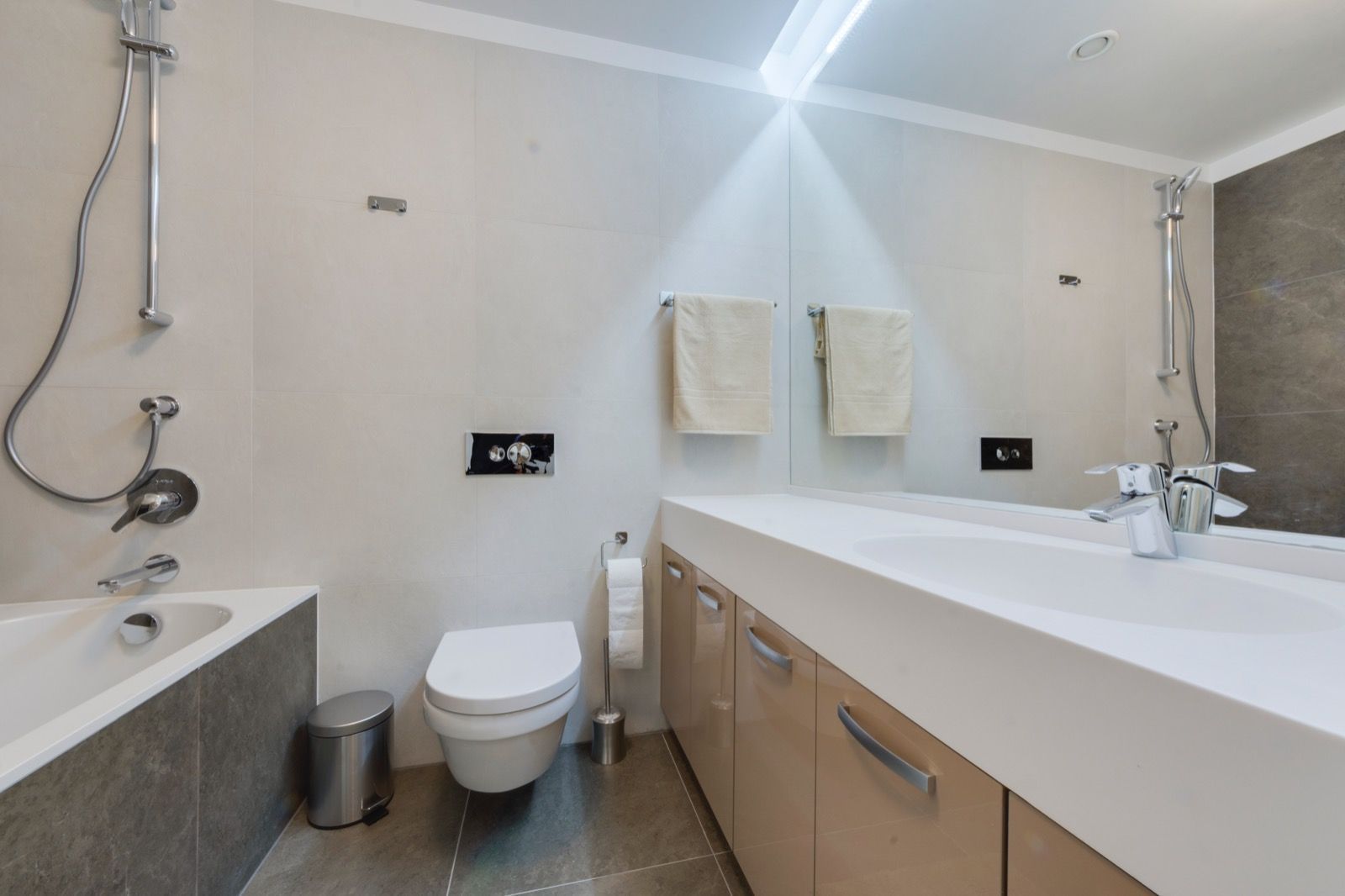 One Herastrau Plaza | 2 camere, parcare, boxa