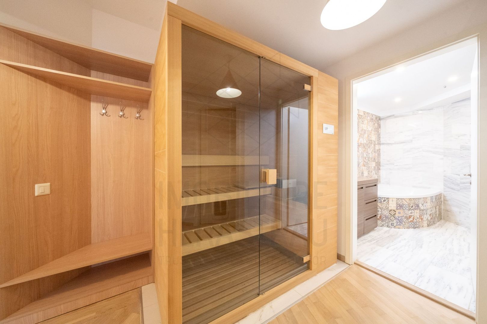 5 room Apartment, Herastrau area
