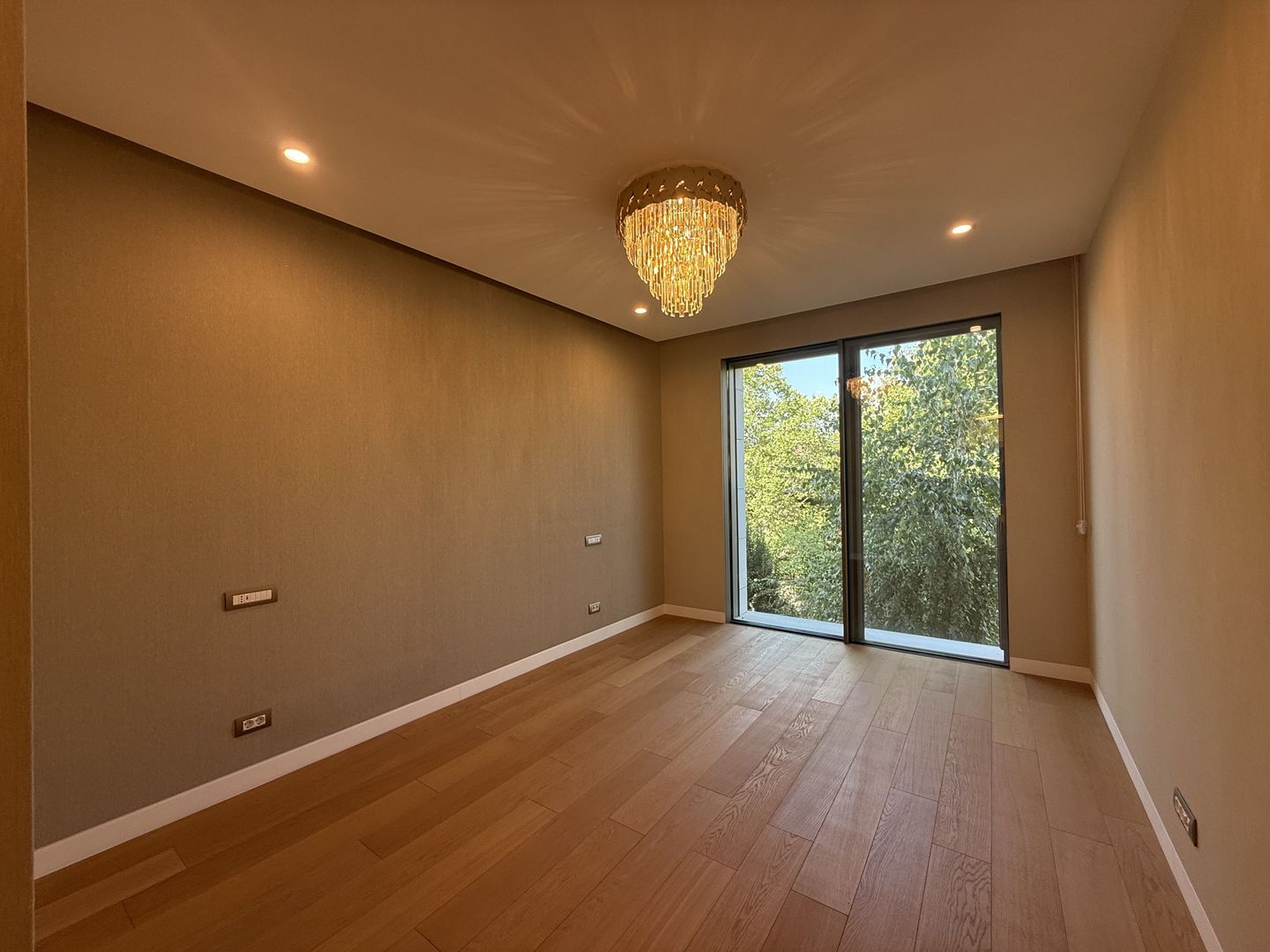 Apartament premium cu terasă, într-un imobil nou | Piața Dorobanți