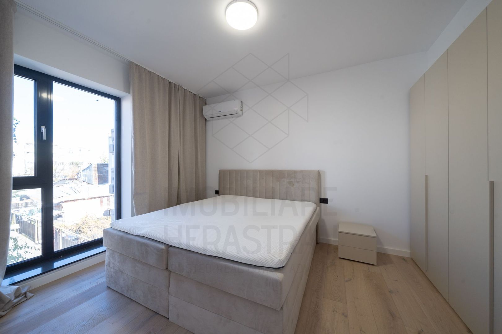 Apartament 3 camere Aviatiei | La 3 minute de metrou | Curte si gradina