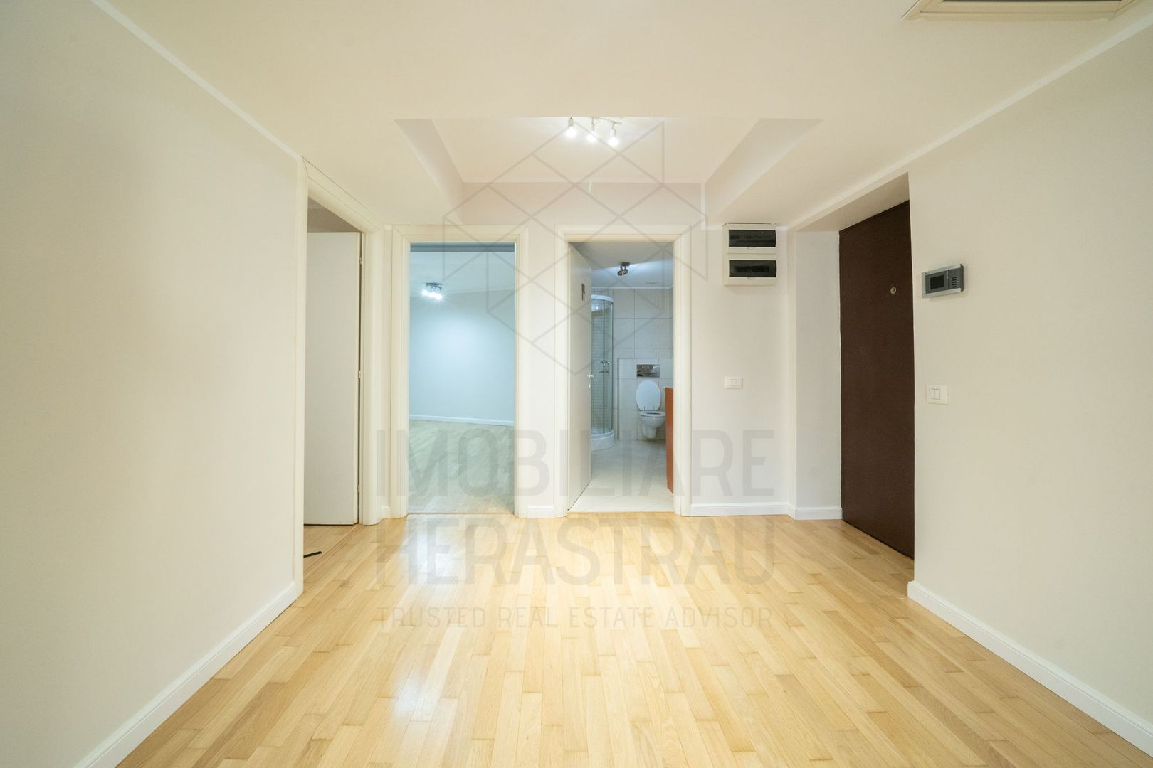 3 room Apartment for sale, Herastrau area