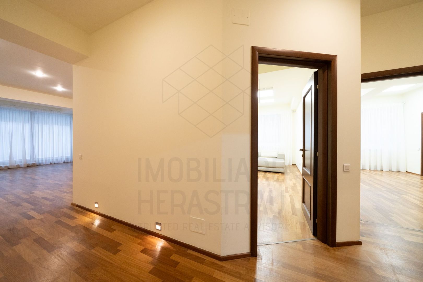 Ideal birou , 3 camere în zona Soseaua Nordului