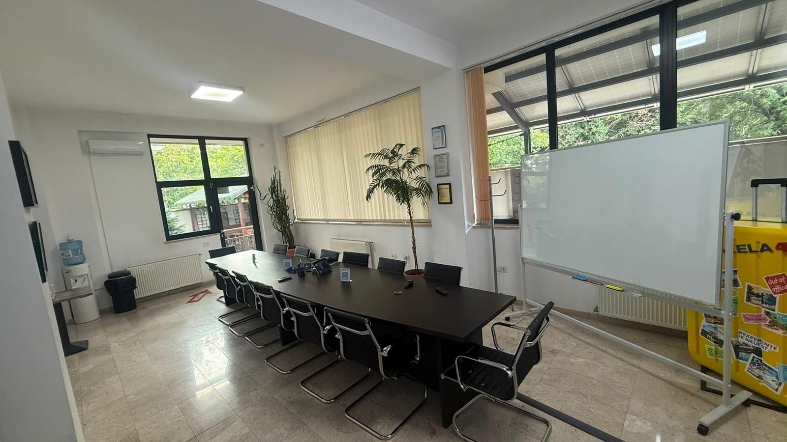 Clădire Boutique de Birouri | S+P+4E | Lift