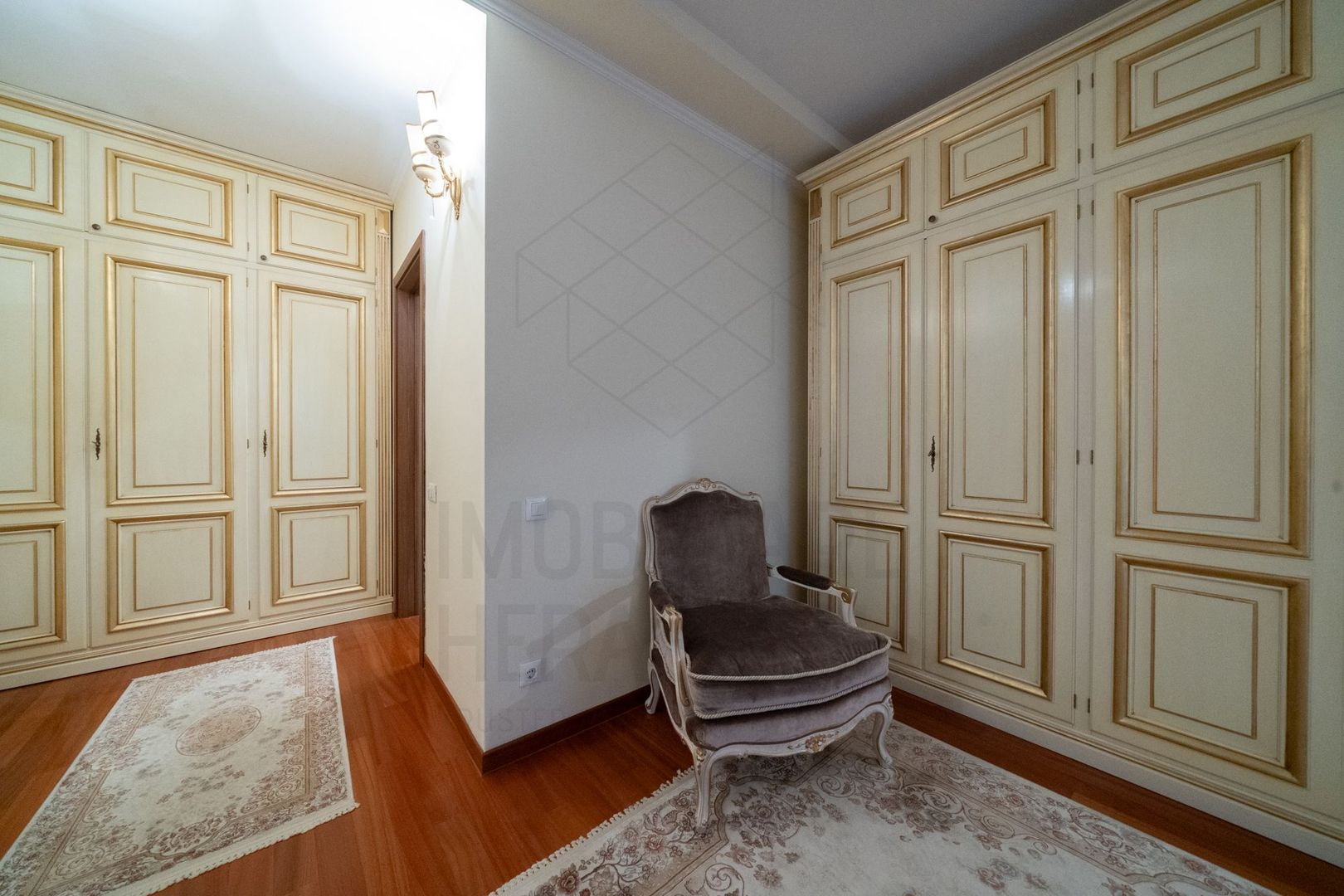 2 room Apartment for rent, Herastrau area