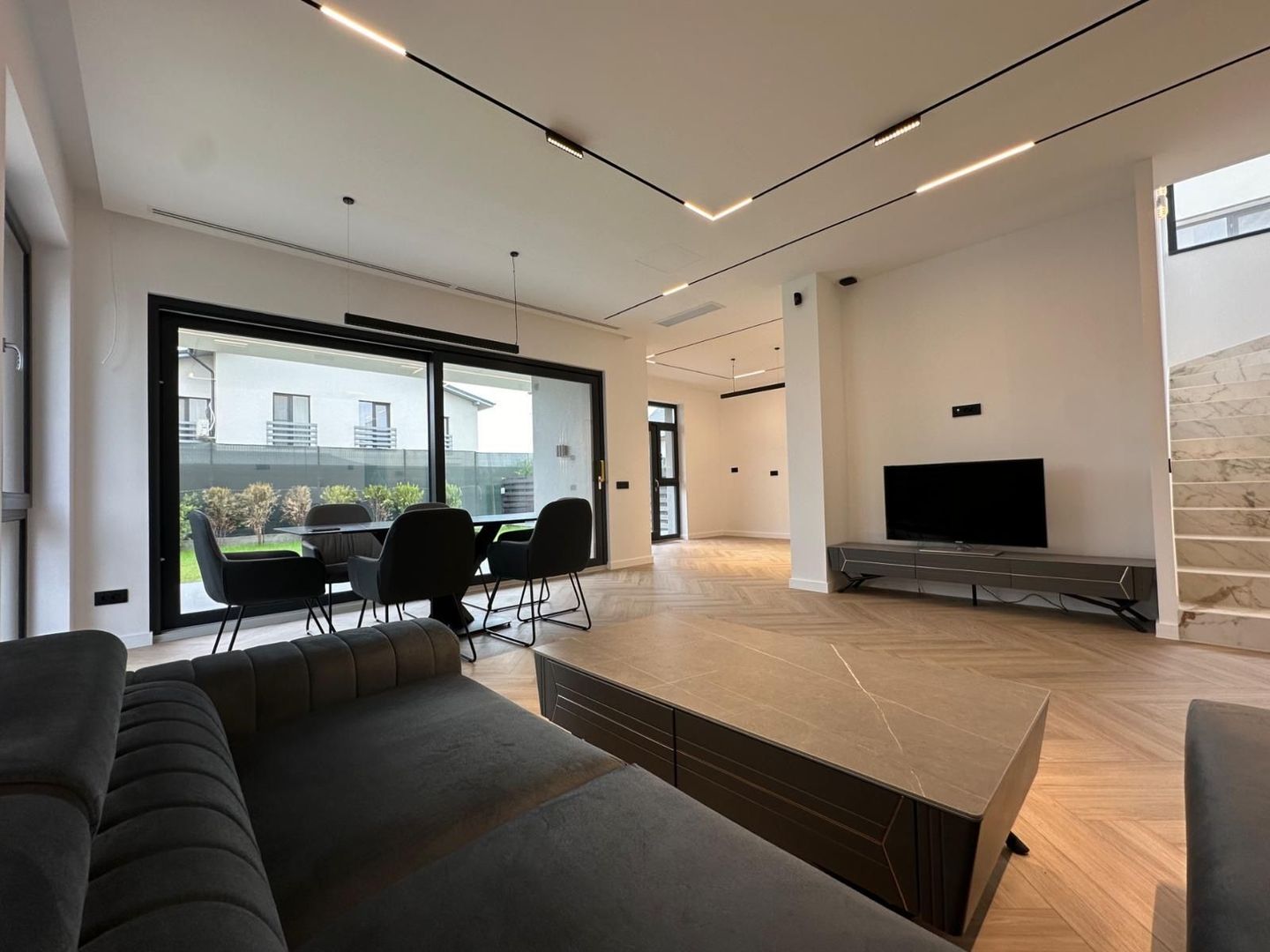 Premium Individual Villa with Contemporary Design and Luxury Finishes in PIPERA