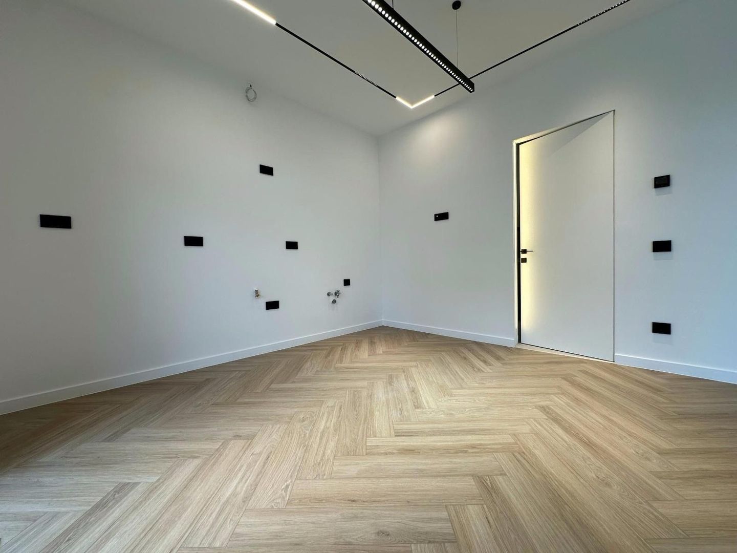 Premium Individual Villa with Contemporary Design and Luxury Finishes in PIPERA