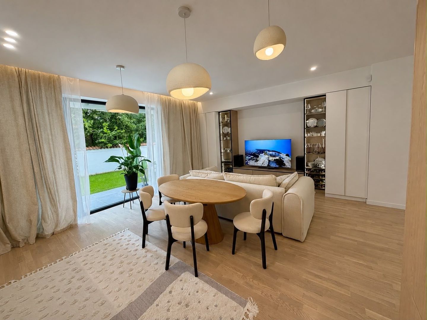 Apartament superb cu 4 camere si gradina privata – parter | 2 locuri de parcare