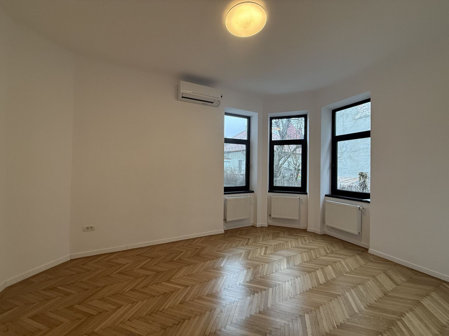 Vilă interbelică restaurată | Ultra Premium Office Villa | Dorobanți Capitale