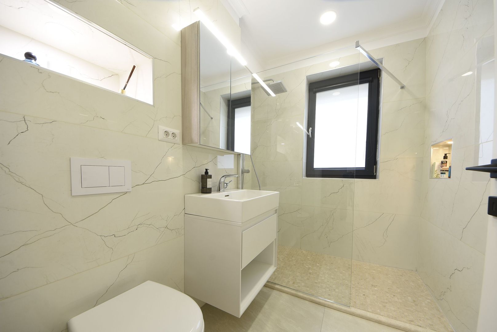 Apartament 3 camere bloc nou  | Zona Sisesti