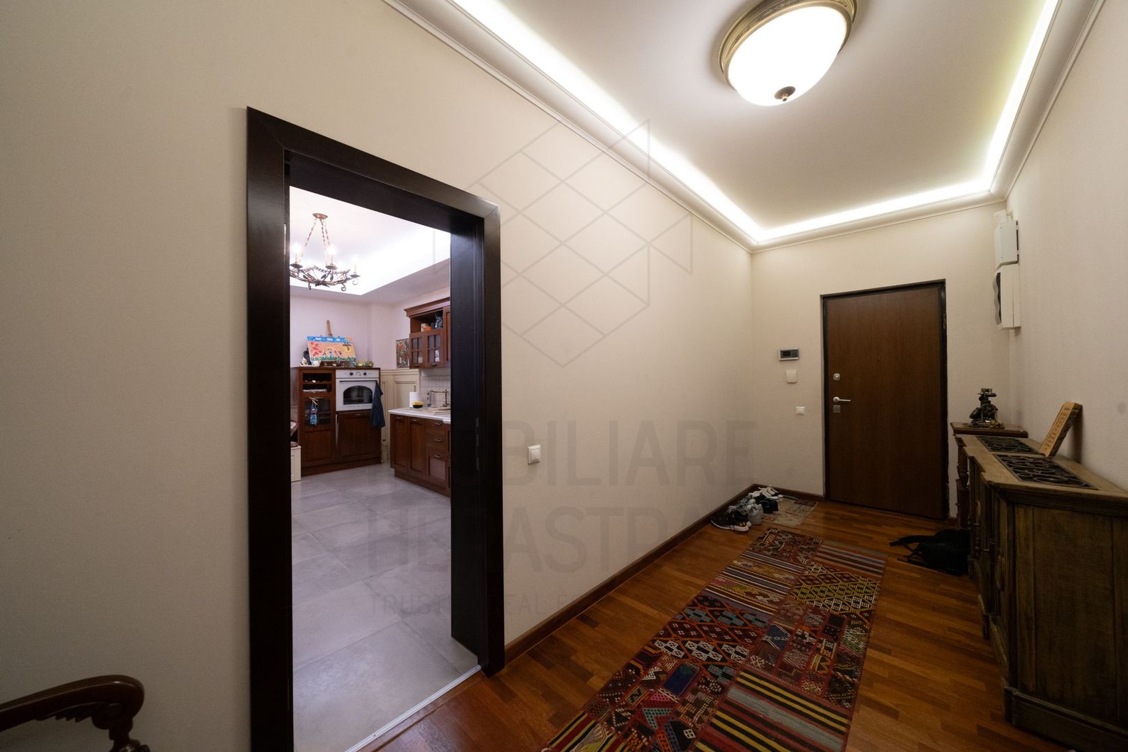 Soseaua Nordului | 4 camere spatioase | 2 locuri de parcare | Centrala proprie