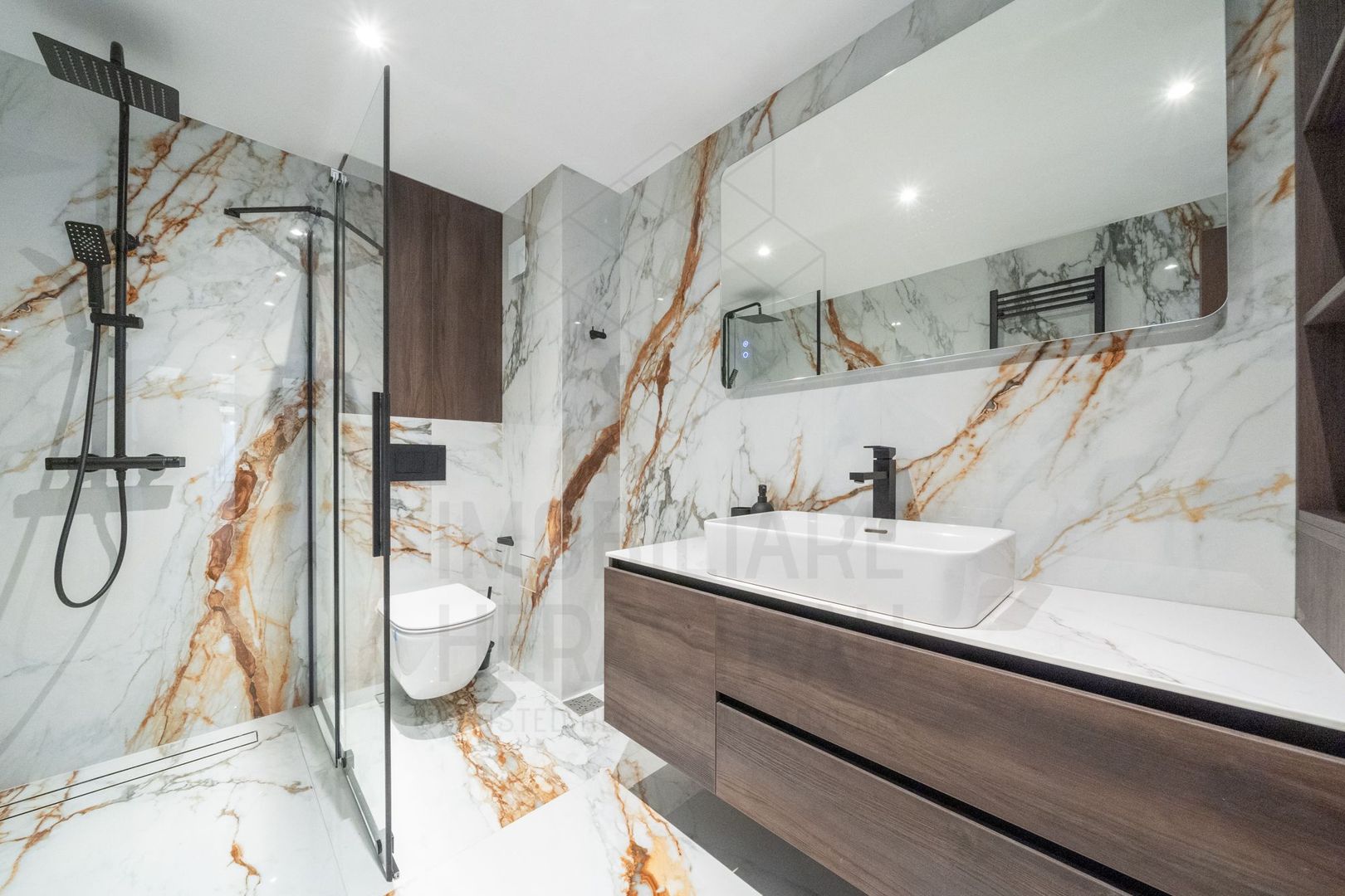 Rafinament urban și texturi naturale într-un apartament contemporan spectaculos