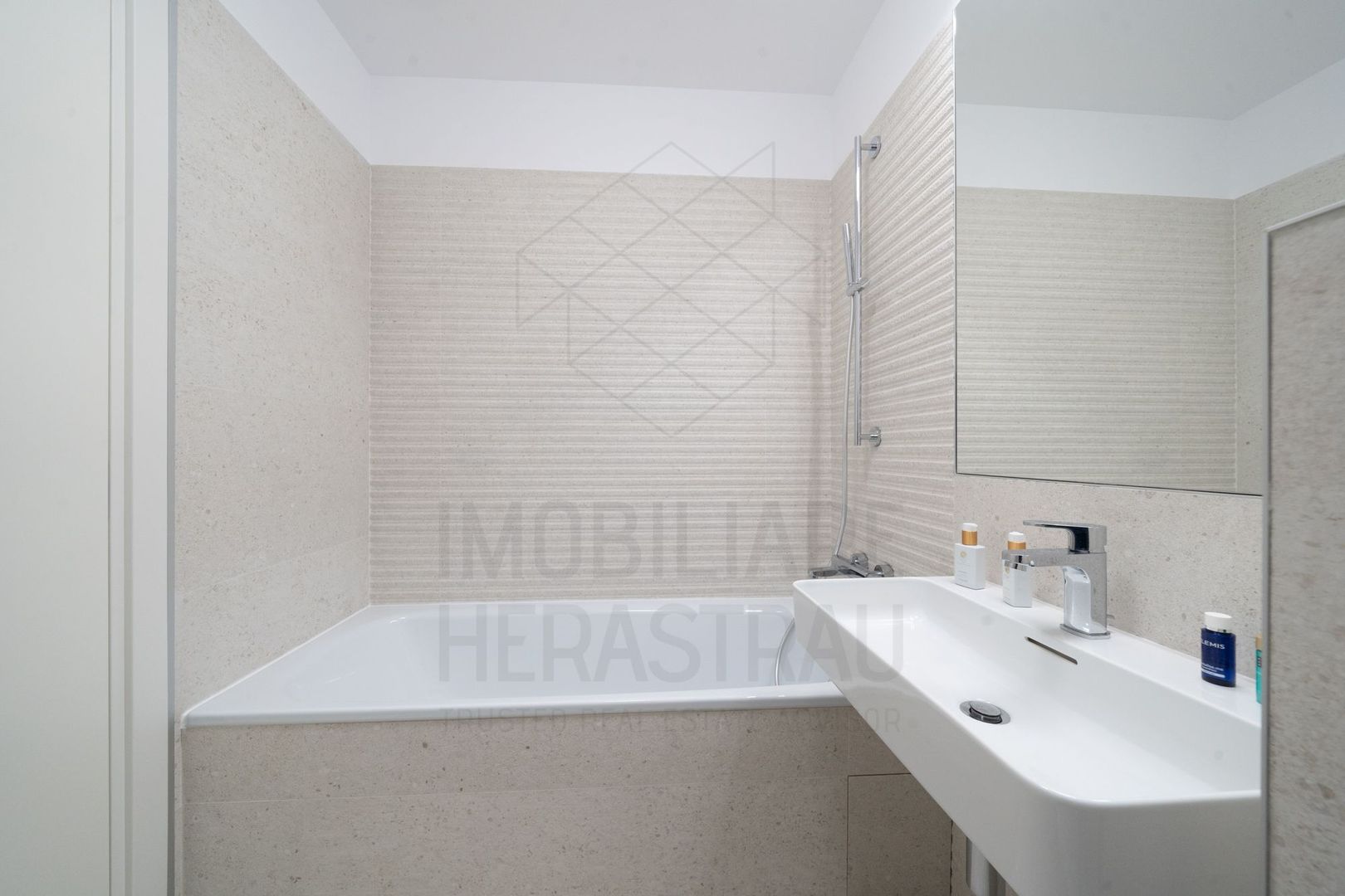 UP-Site | Apartament 2 camere vedere superbă Lac Floreasca