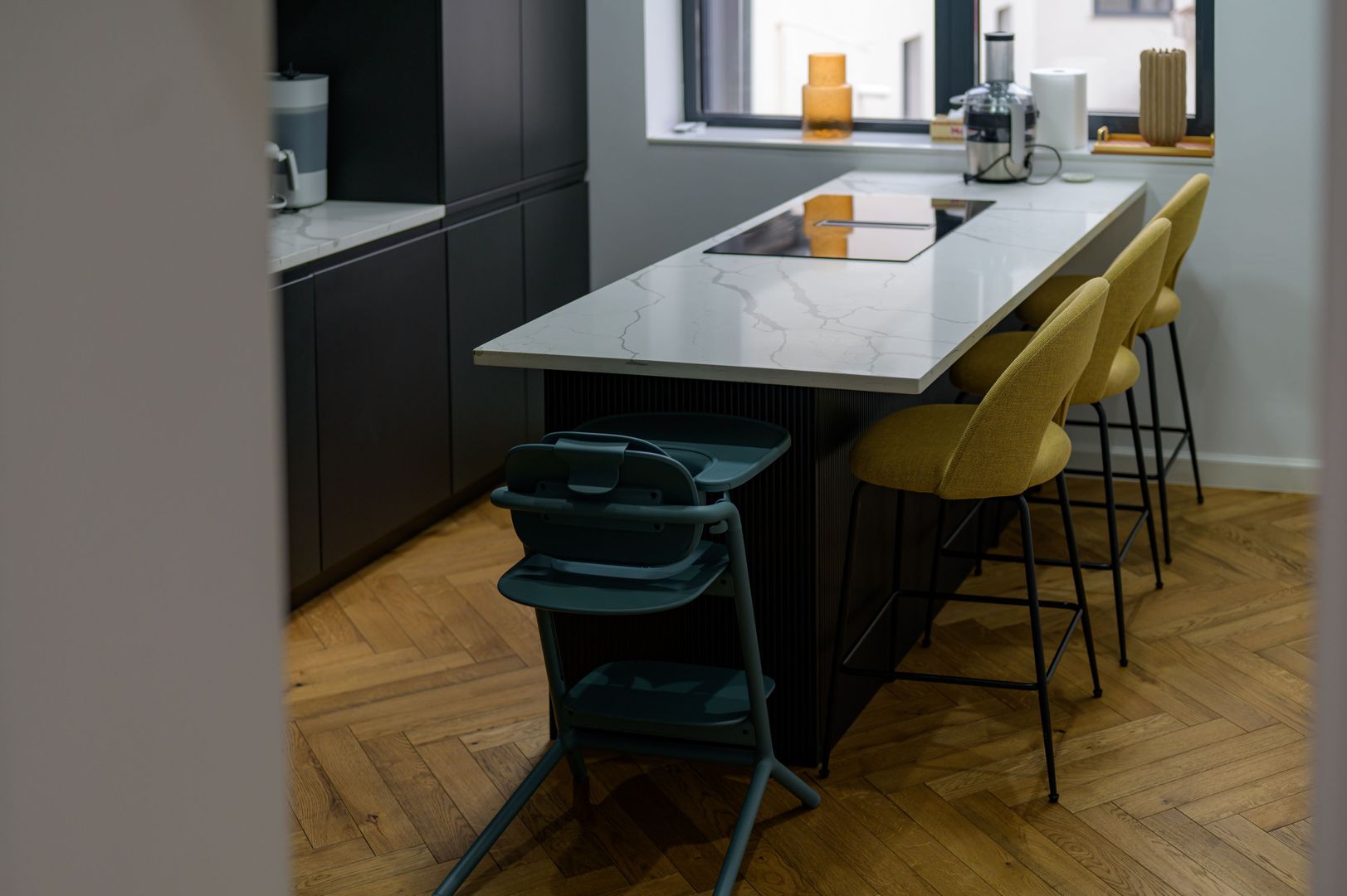 Apartament cu 4 camere de vânzare în zona Soseaua Nordului