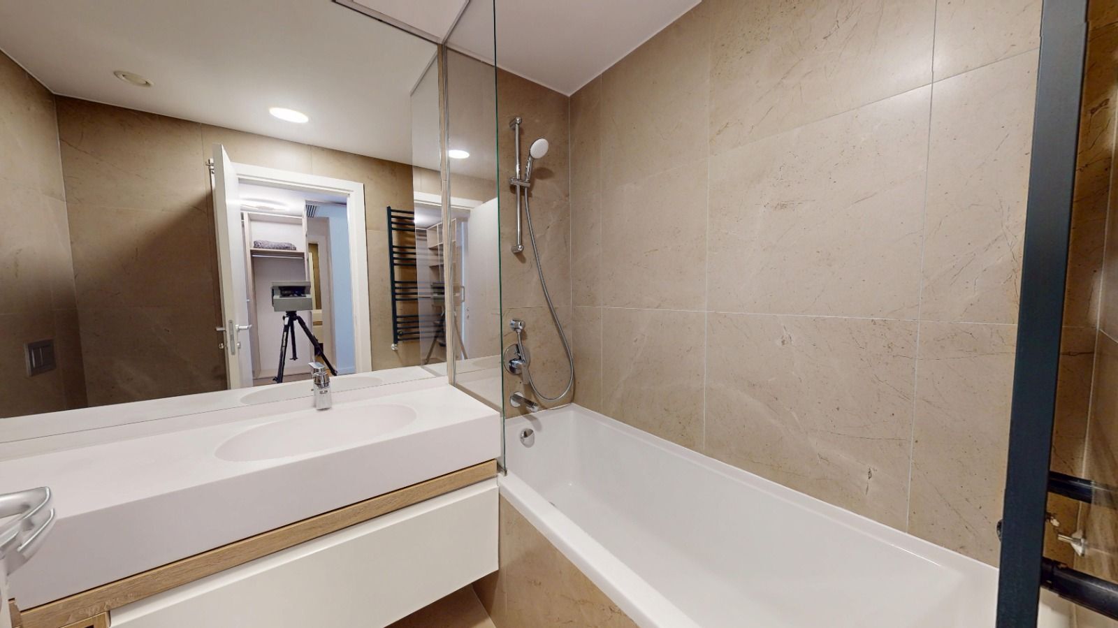 ONE Herastrau Towers | Design Apartments