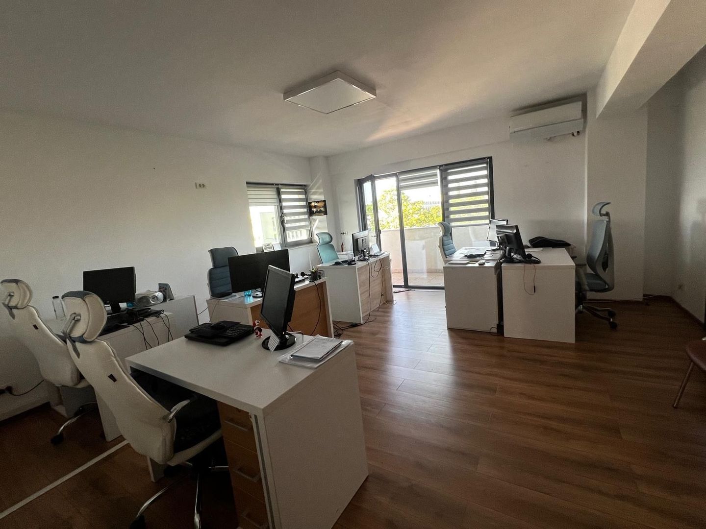 Clădire Boutique de Birouri | S+P+4E | Lift