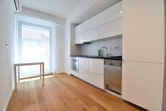 Boutique Residence | 2 camere spatioase, bucatarie inchisa | Boxa