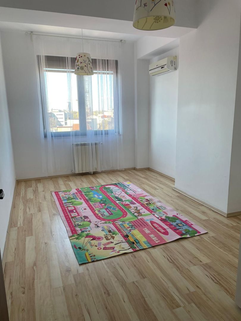 Apartament cu 3 camere de închiriat în zona Herastrau