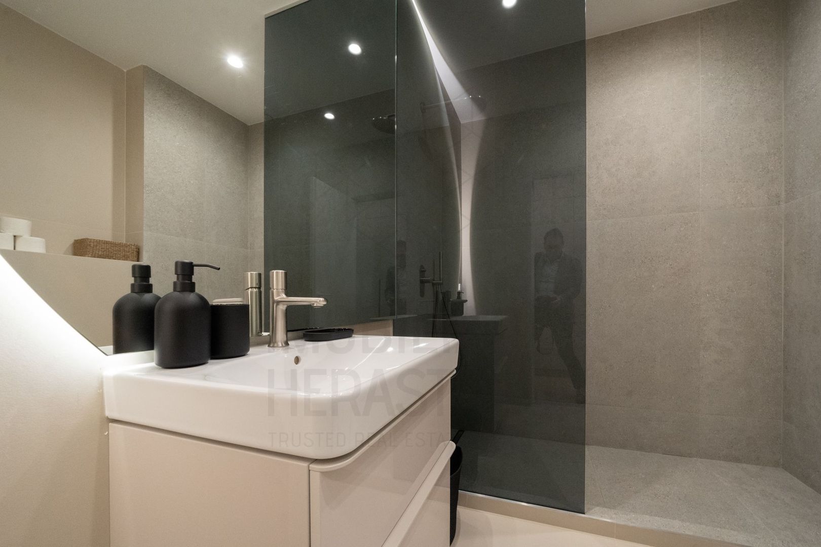 Apartament 2 camere| 3 min Metrou Aurel Vlaicu