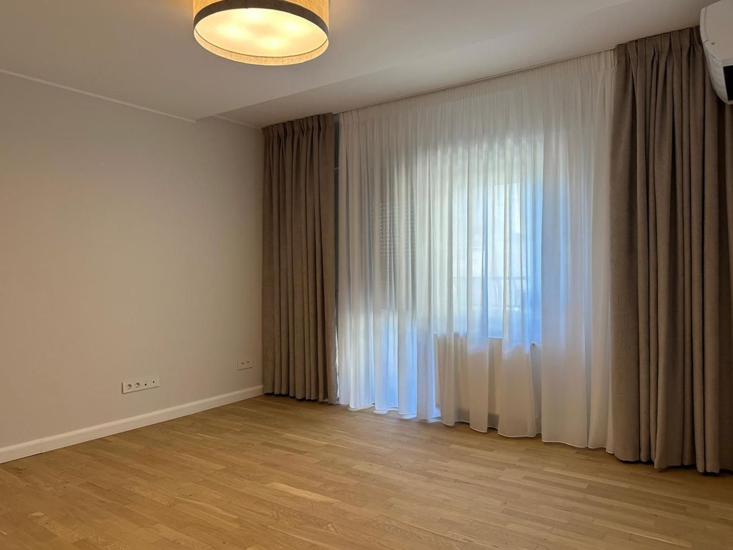 4 room Apartment for rent, Kiseleff area