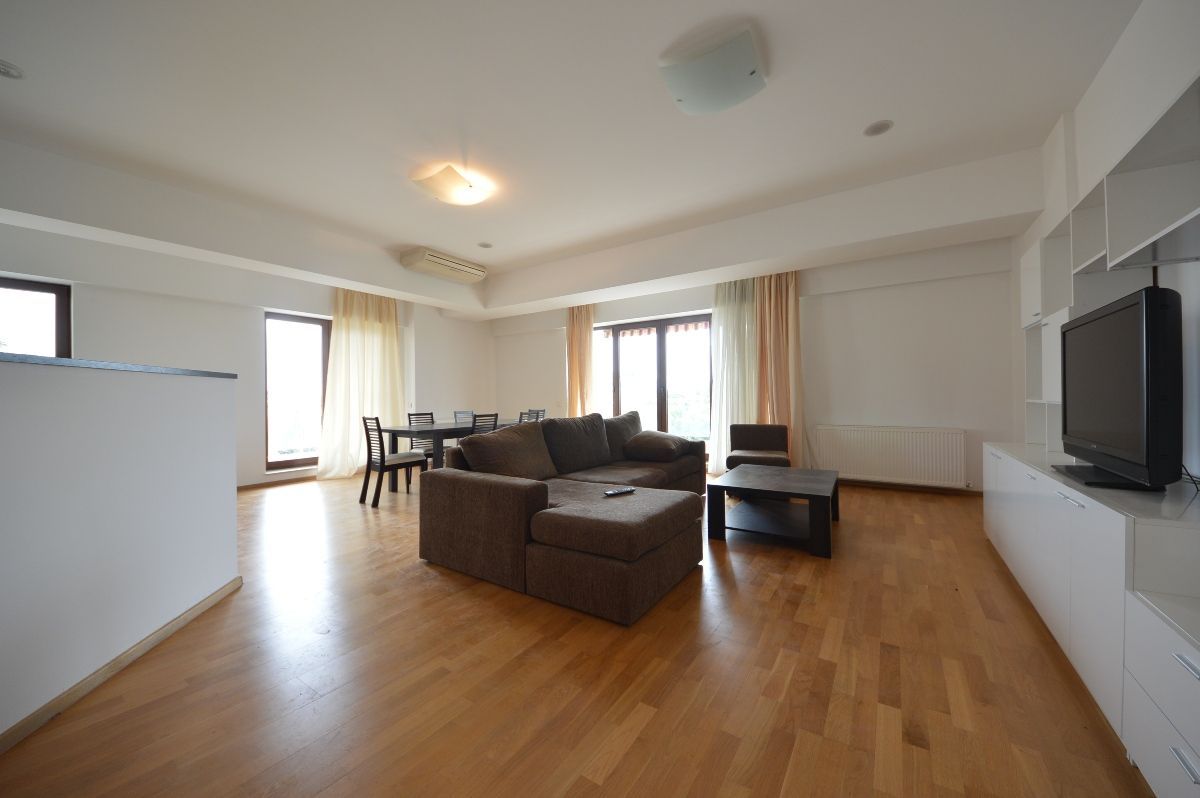 Aron Cotrus | Satul Francez | 4 camere | Vedere Parc Herastrau