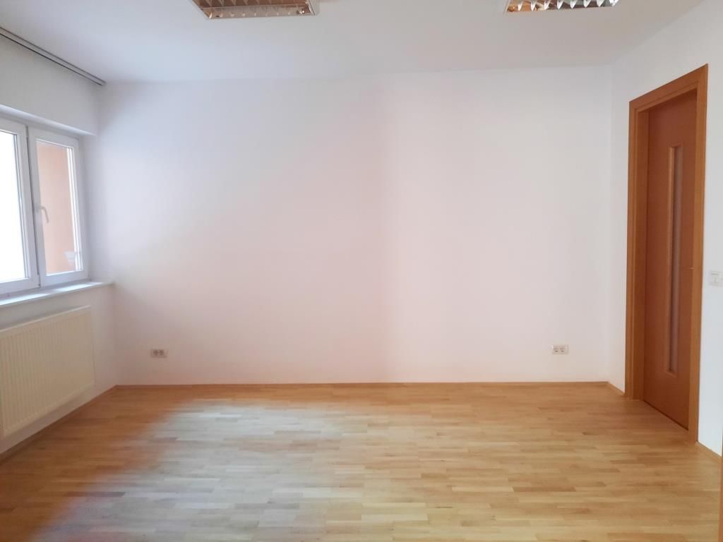 Stefan cel Mare Duplex 4 camere curte interioara Spatiu Birouri/Rezidential