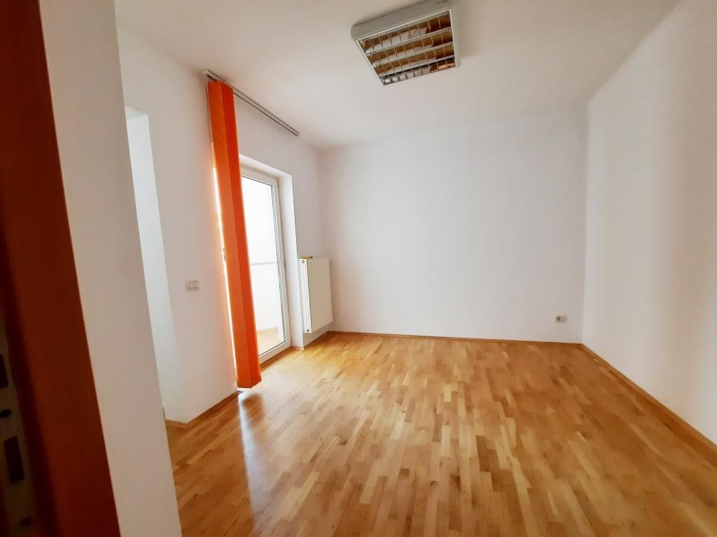 Stefan cel Mare Duplex 4 camere curte interioara Spatiu Birouri/Rezidential