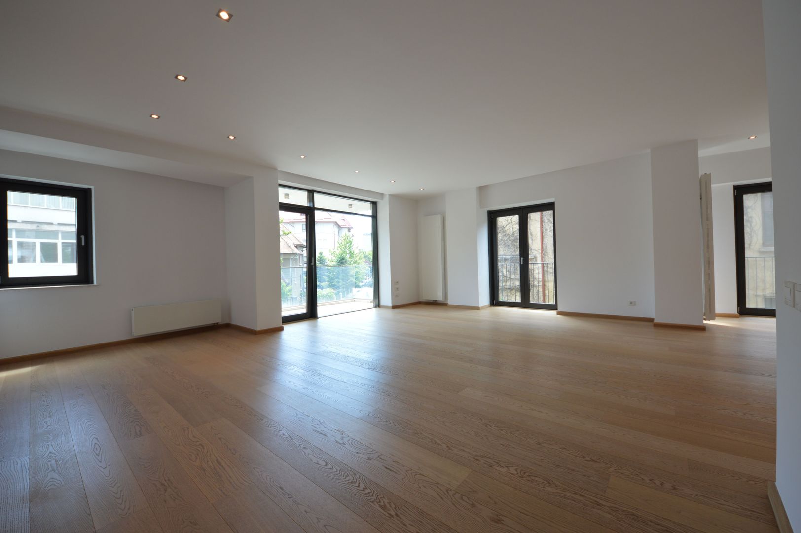 4 room Apartment for rent, Kiseleff area