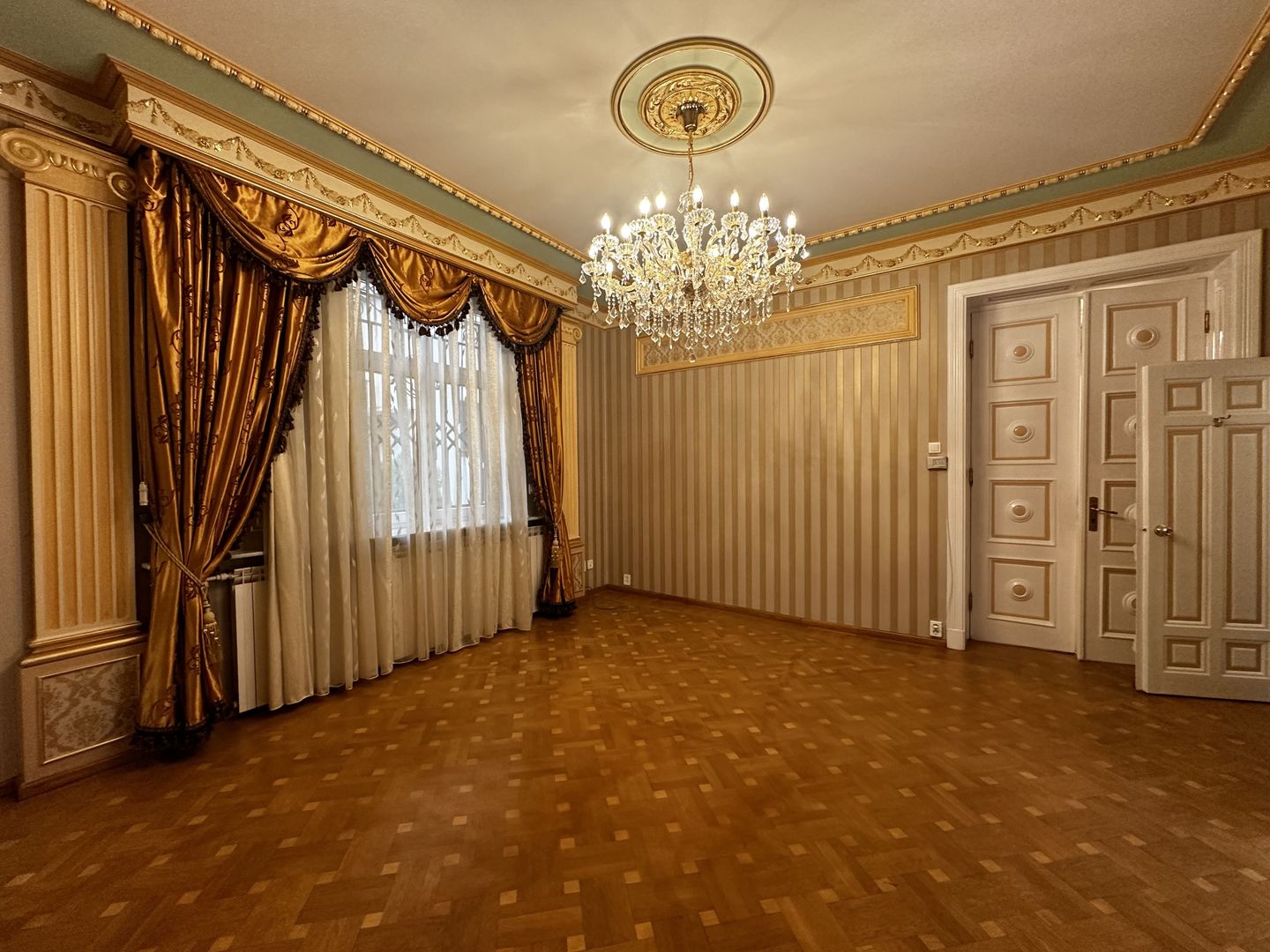 Maison Royale | Vila interbelică | Dorobanti Capitale