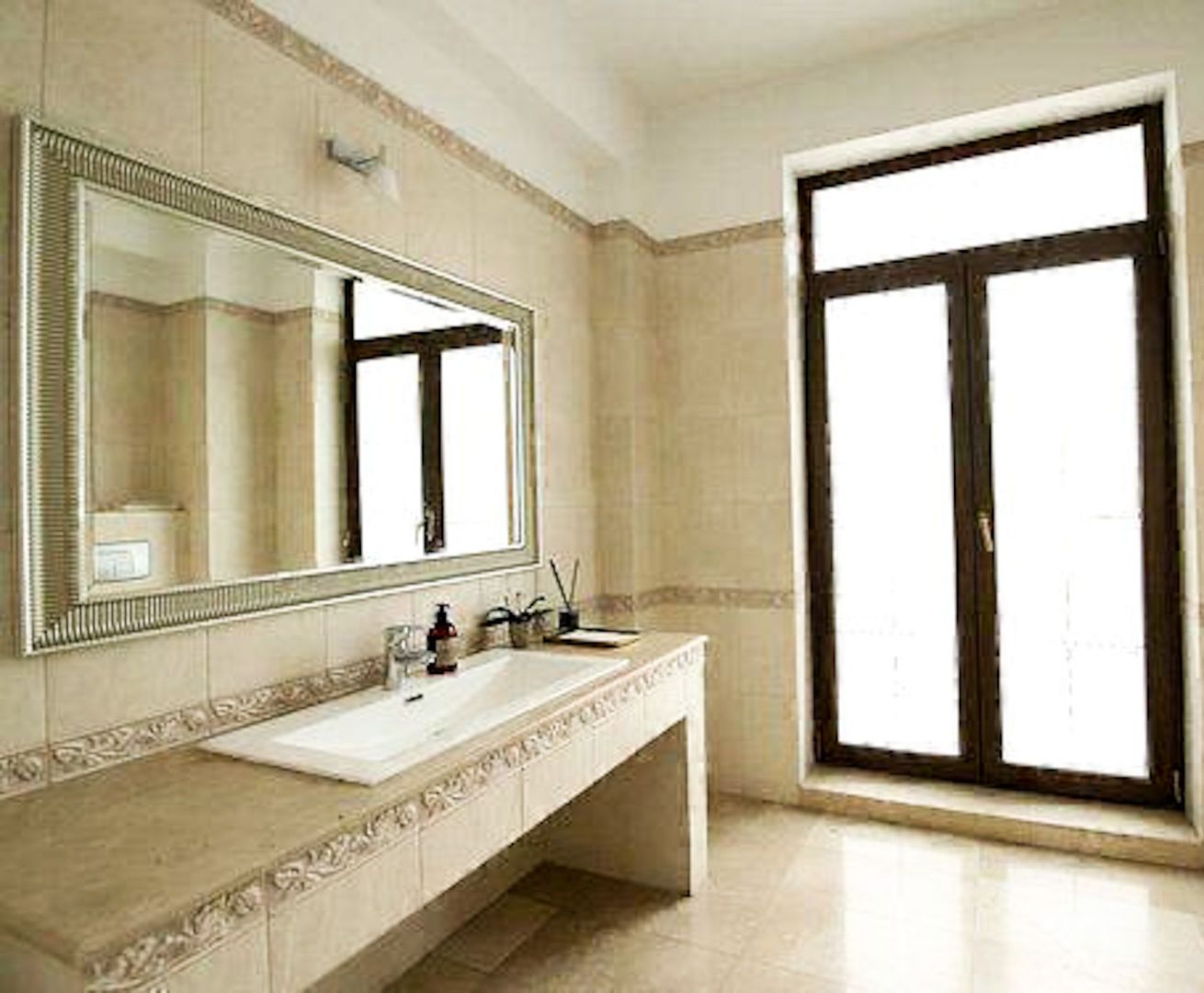 Special villa on Iancu Nicolae I Garage 2 cars and yard 500 sqm