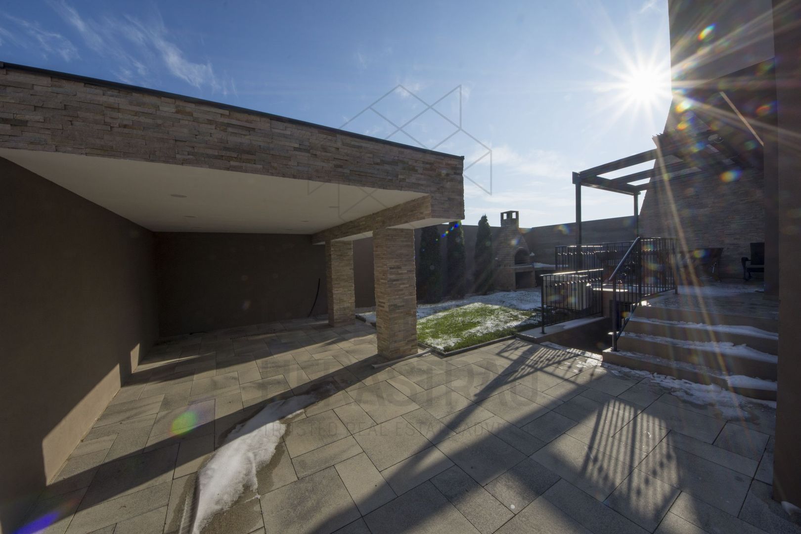 Casa Duplex | Voluntari