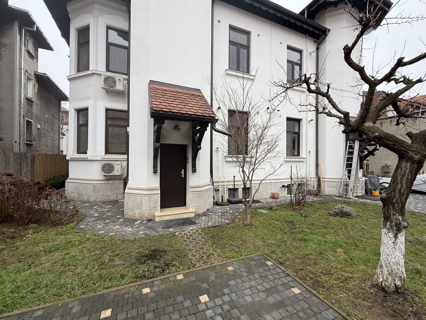 Vilă interbelică restaurată | Ultra Premium Office Villa | Dorobanți Capitale