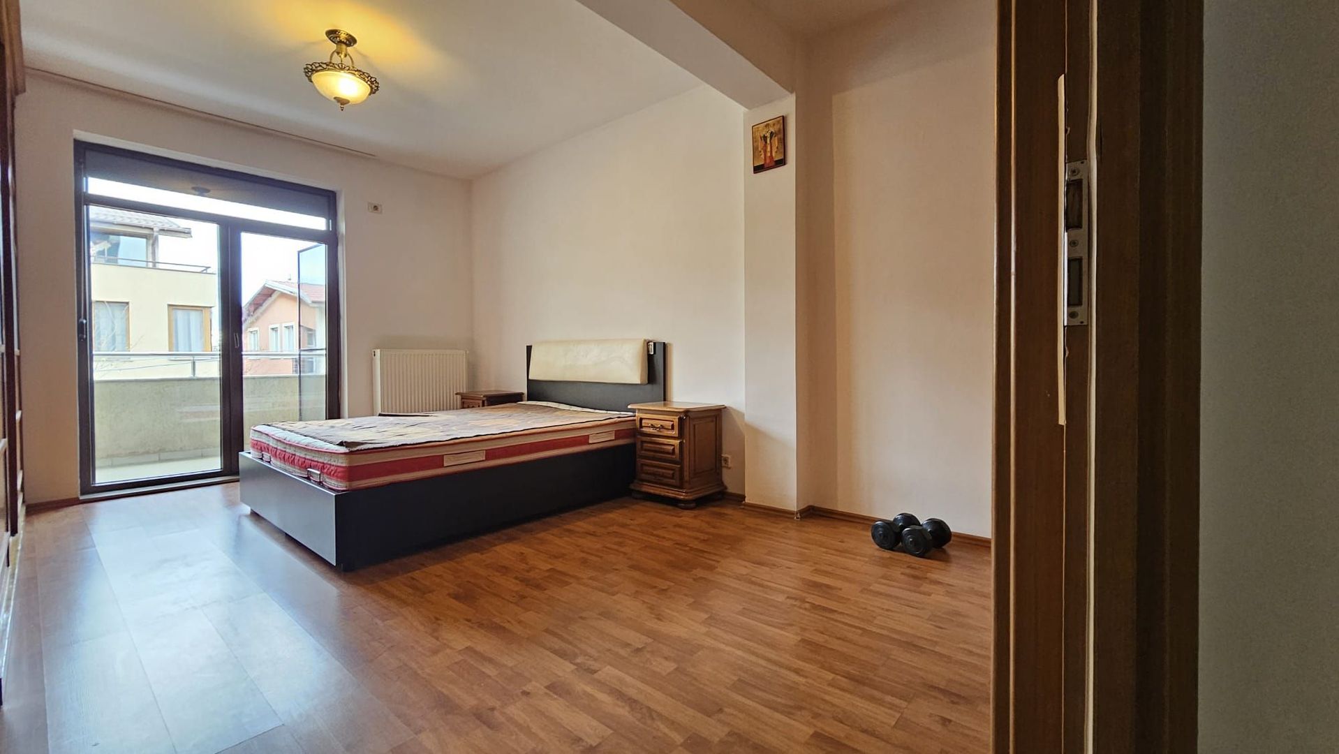 Apartament 3 camere de inchiriat in zona selecta si linistita