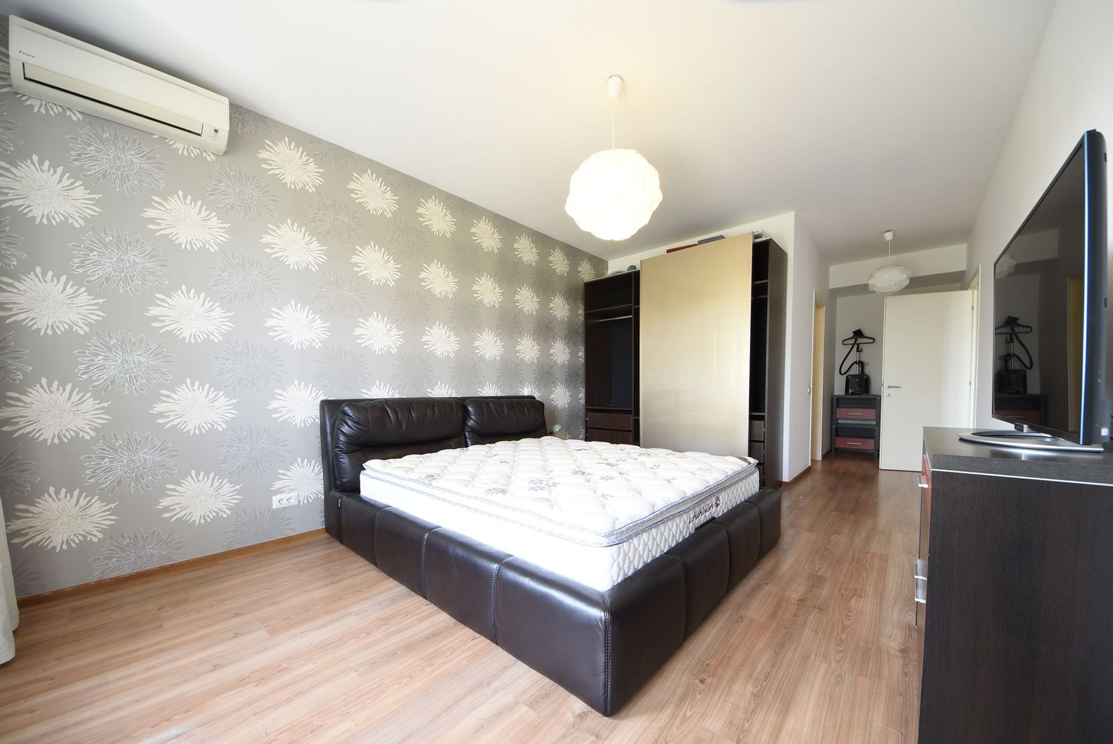 Apartament generos 3 camere , 2 locuri de parcare, Pet friendly | Iancu Nicolae