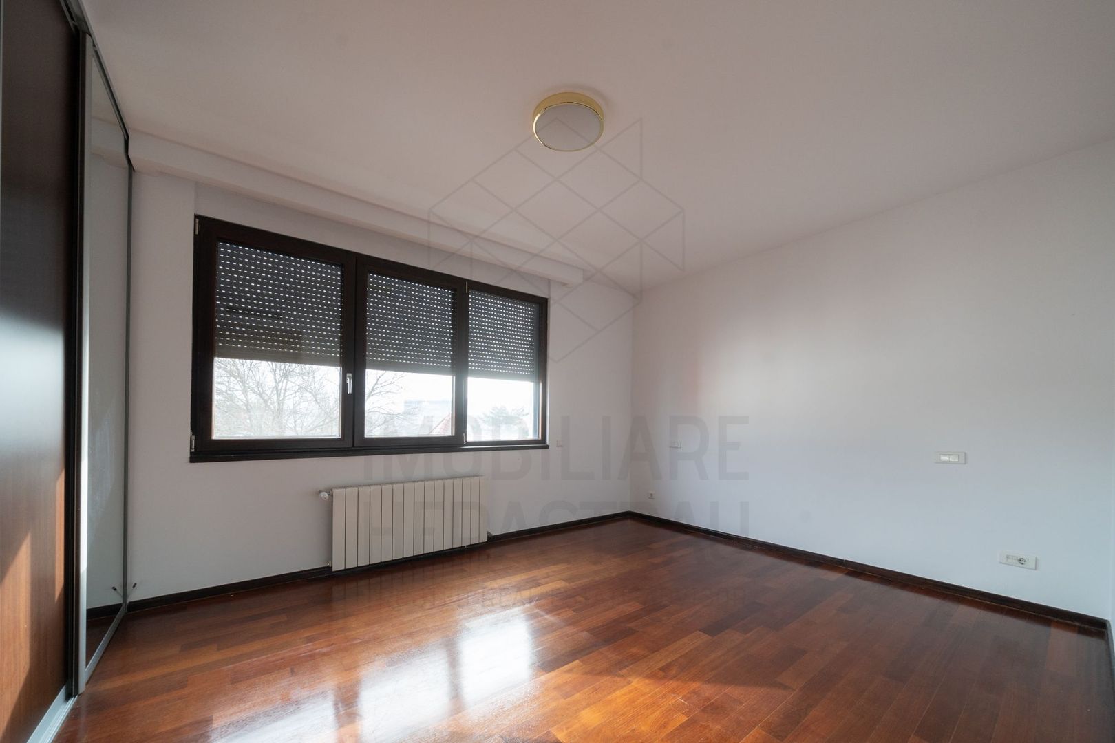 4 room Apartment for rent, Capitale area